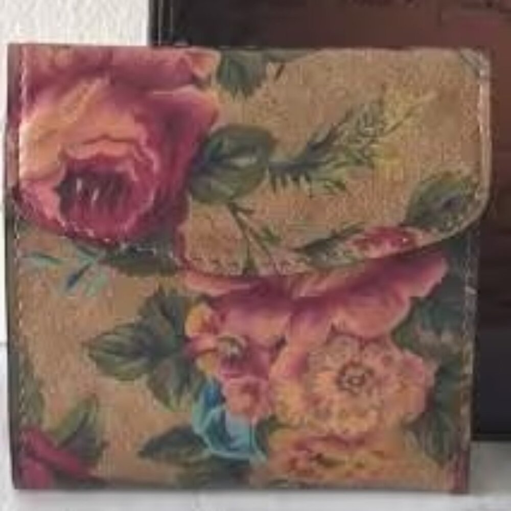 🔥SALE 🔥Patricia Nash REITI Wallet Scarlet Bloom